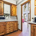 Hostdomus - *